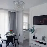 Easy Rent- Wronska 3d, Free Parking, 24h Check-in Apartment