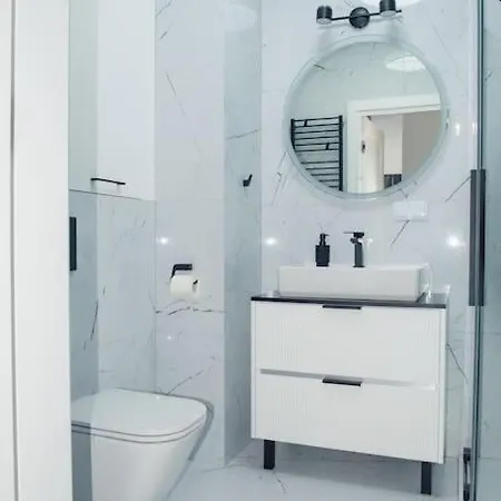 Апартаменти Easy Rent- Wronska 3d, Free Parking, 24h Check-in *