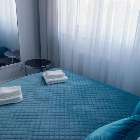 Apartment Easy Rent- Wronska 3d, Free Parking, 24h Check-in