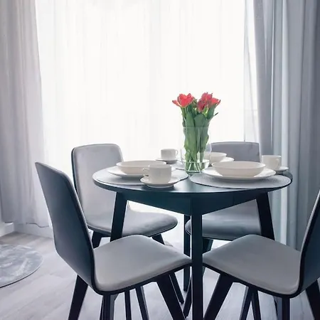 Easy Rent- Wronska 3d, Free Parking, 24h Check-in *